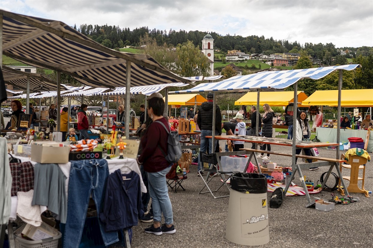 Weiherringflohmarkt2025-2.jpg