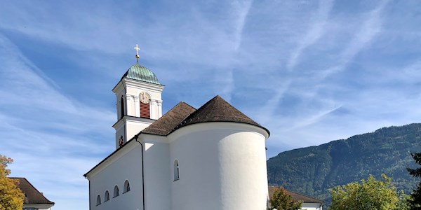 Friedhof-mit-Pfarrkirche-quer.jpeg