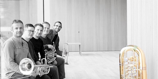 Stella-Brass-Presse.jpg