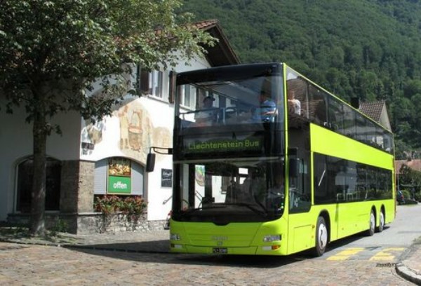 Die Gemeinde Mauren fördert die Benützung öffentlicher Verkehrsmittel.
